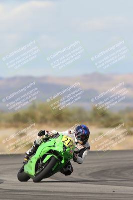 media/Nov-16-2025-Race Pace (Sun) [[8c5fa54630]]/Verified Riders/7-Turn 4 (1155am)/